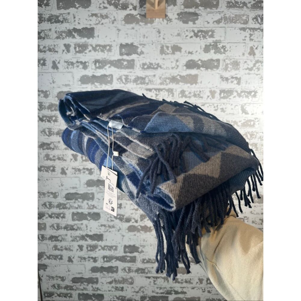 Woolrich | wool nwt Aztec blue and gray blanket throw